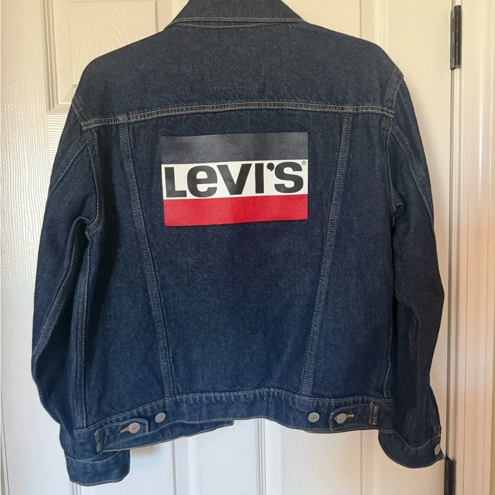 Levi's Men's Dark Blue Denim Jacket - Picture 2 of 3